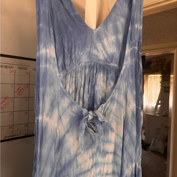 Blue tide die cover up - Picture 2 of 3